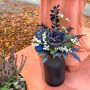 Midnight Bloom Ramo para lanzar en la boda: deseo de la clienta Julie Fleur